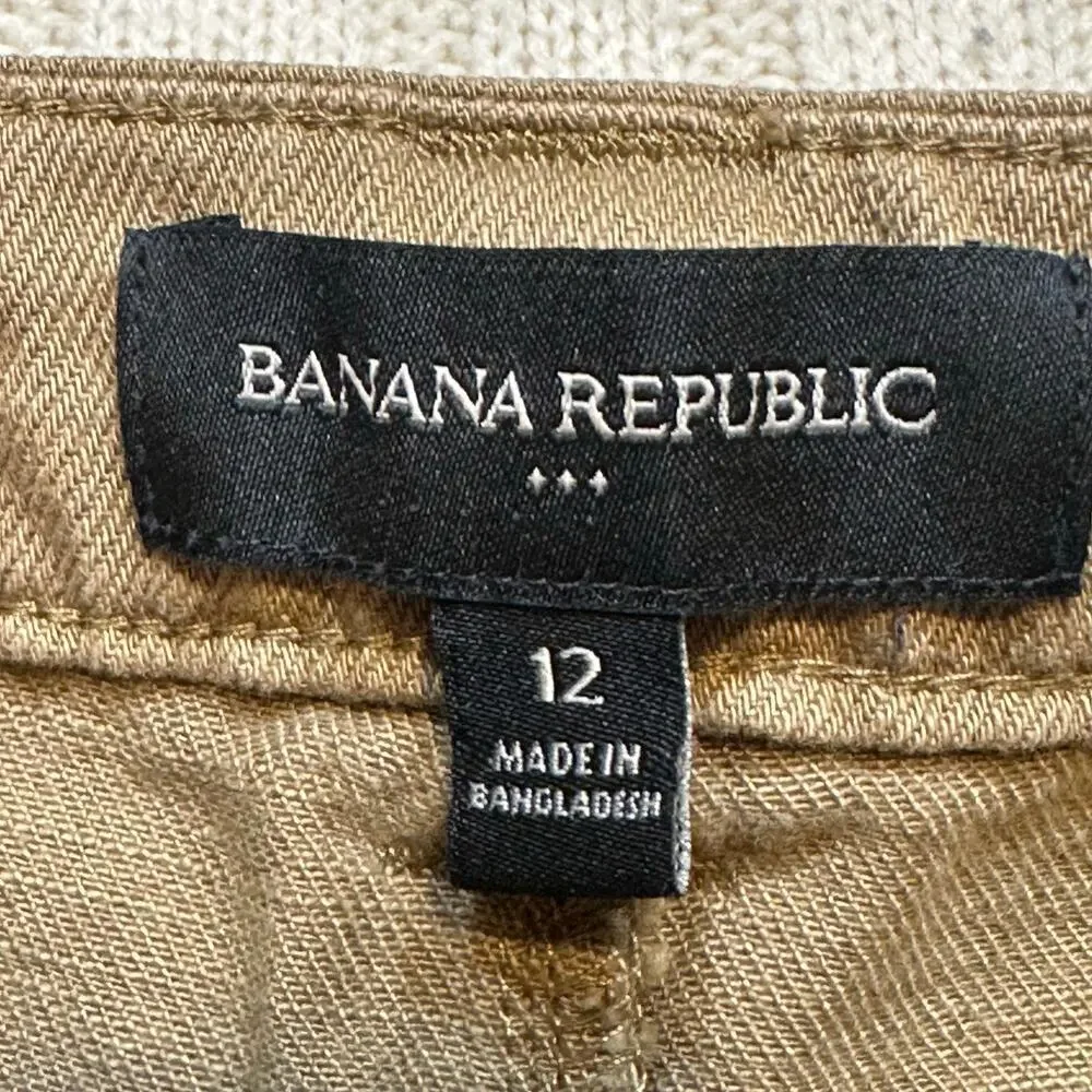 Banana Republic Belted Chino Shorts sz 12 100% cotton Shorts